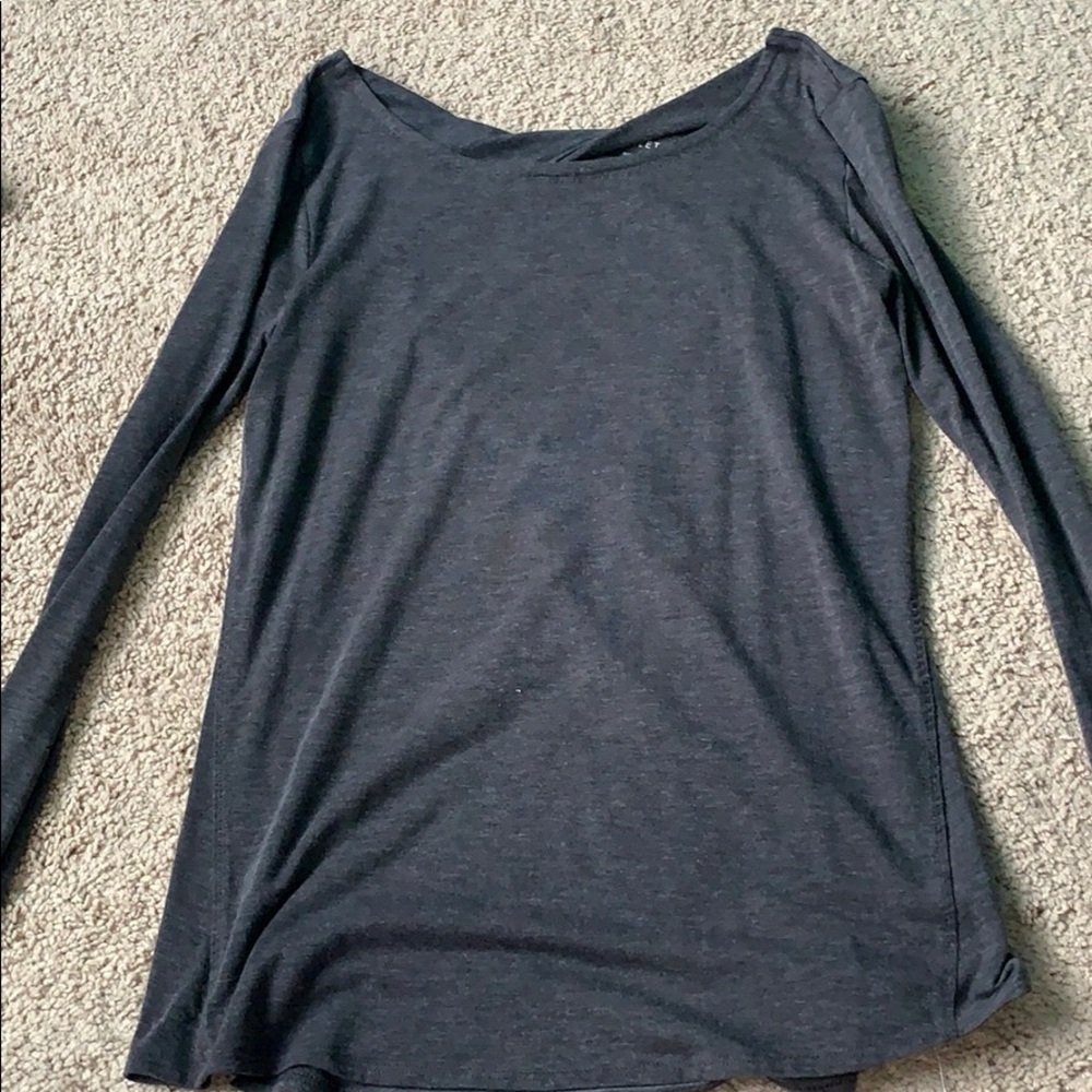 Athleta top with open back